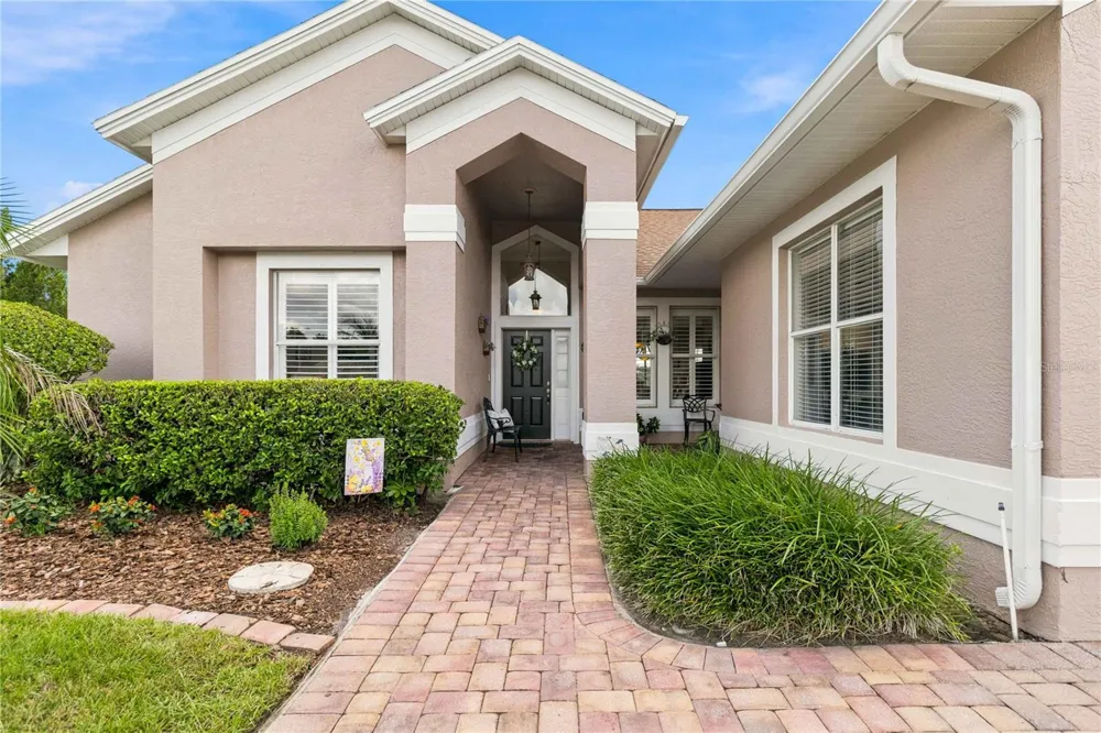2524 RACCOON RUN LANE Orlando, FL 32837