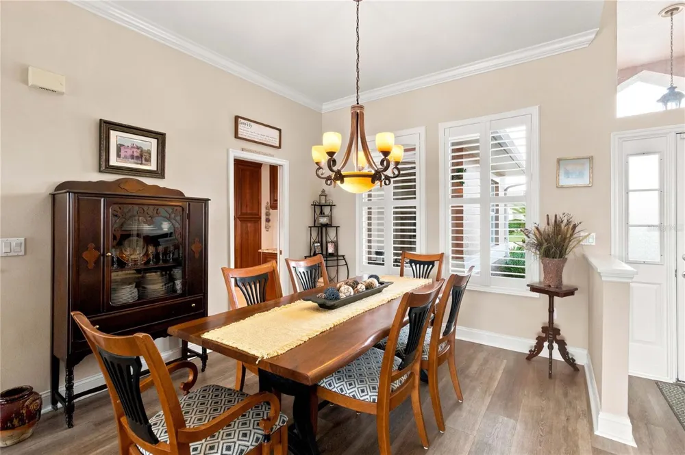 2524 RACCOON RUN LANE Orlando, FL 32837