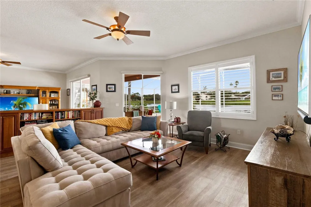 2524 RACCOON RUN LANE Orlando, FL 32837