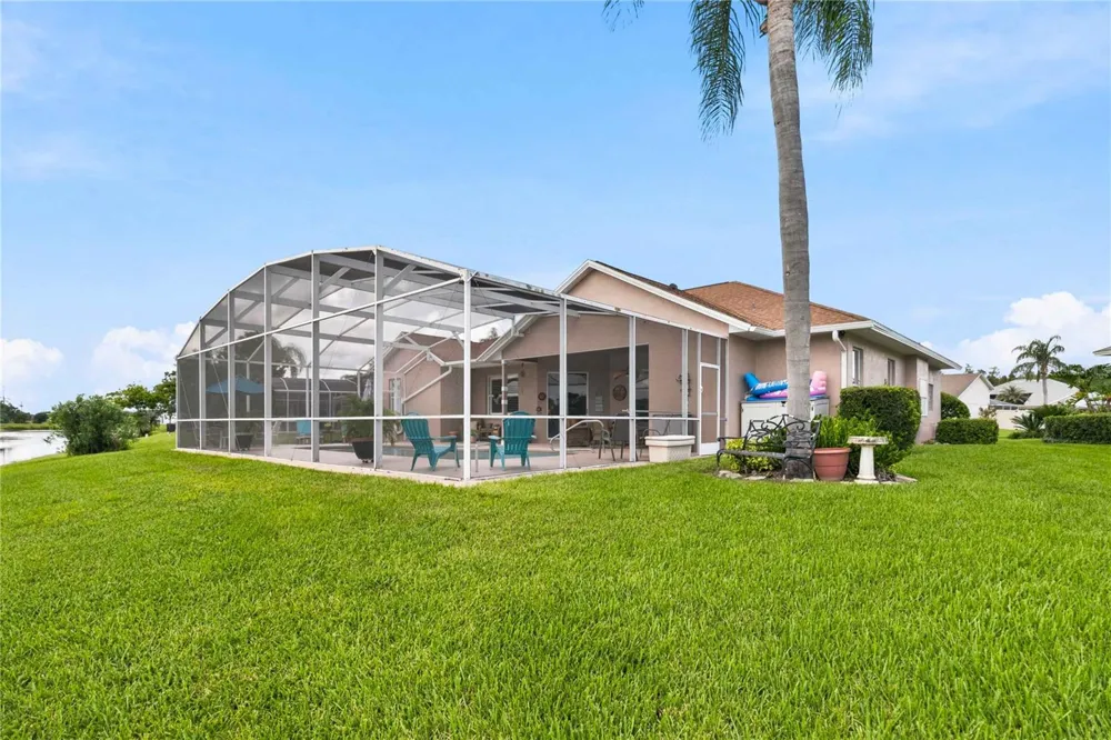 2524 RACCOON RUN LANE Orlando, FL 32837