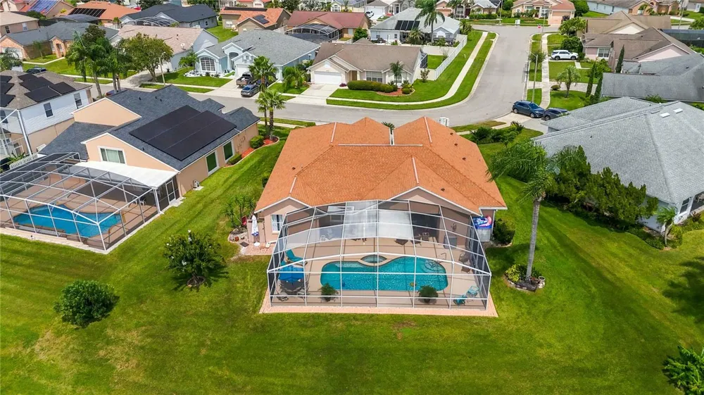 2524 RACCOON RUN LANE Orlando, FL 32837