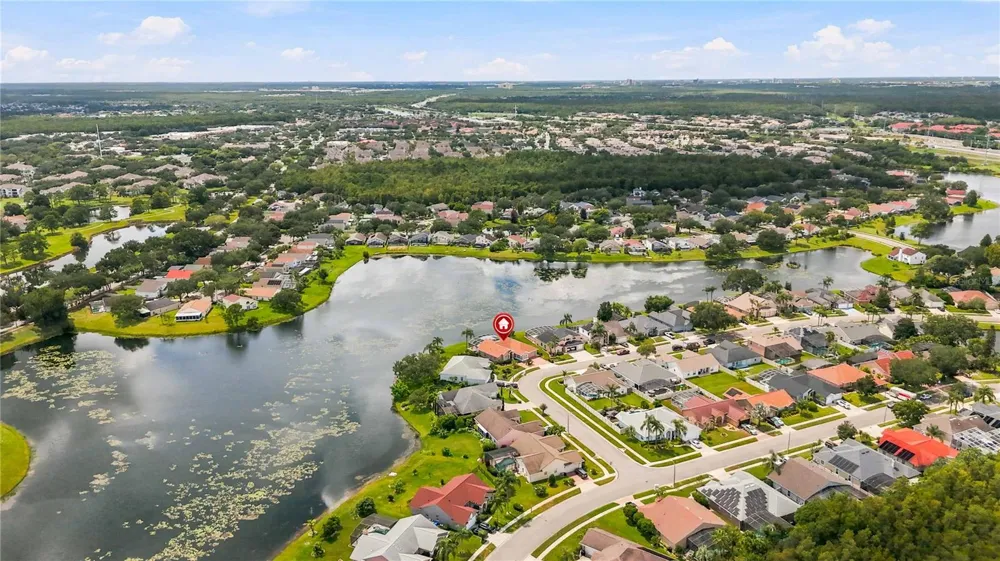 2524 RACCOON RUN LANE Orlando, FL 32837