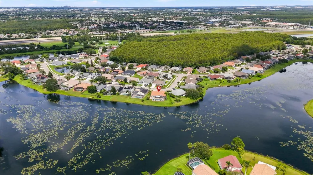 2524 RACCOON RUN LANE Orlando, FL 32837