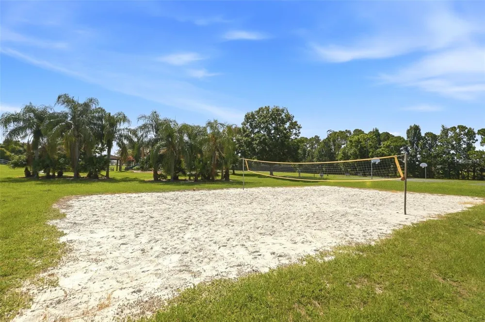 2524 RACCOON RUN LANE Orlando, FL 32837