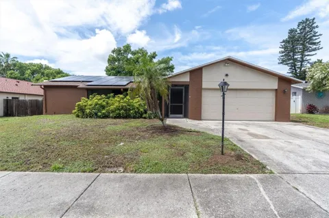 914 HARBOR CIRCLE