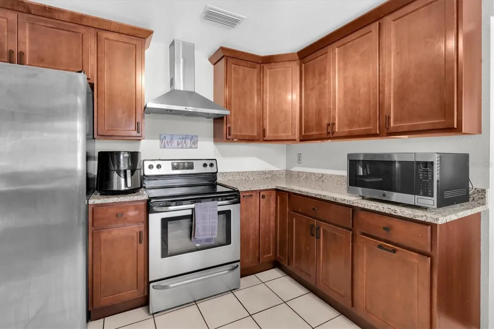 914 HARBOR CIRCLE Palm Harbor, FL 34683