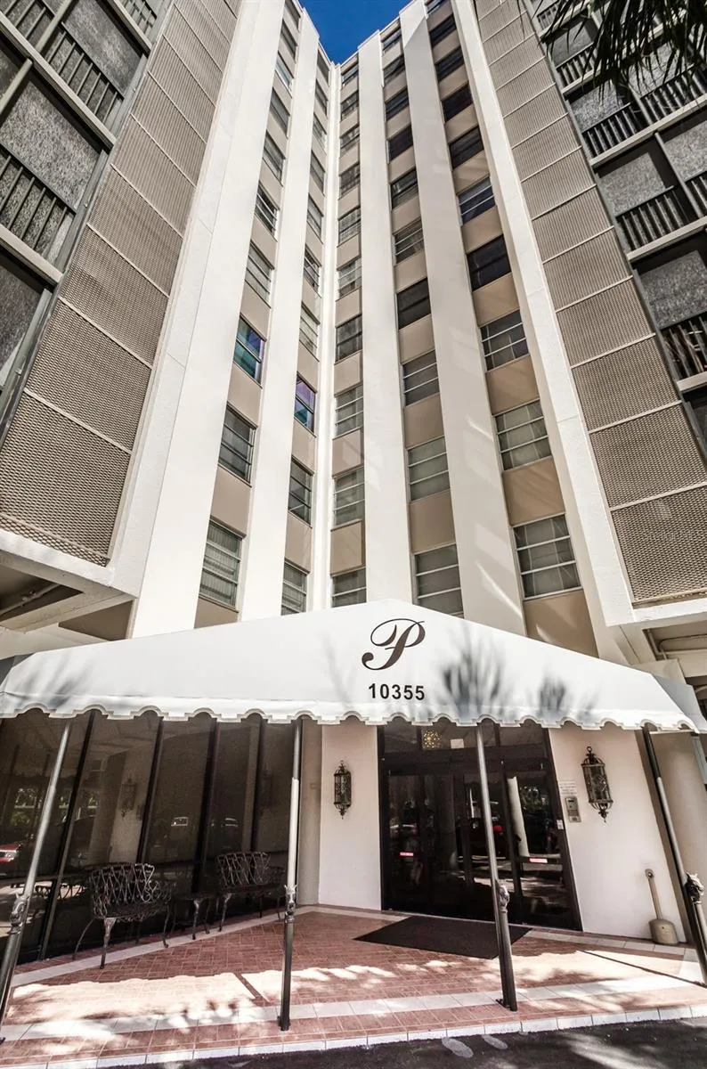 10355 PARADISE BOULEVARD #711 Treasure Island, FL 33706