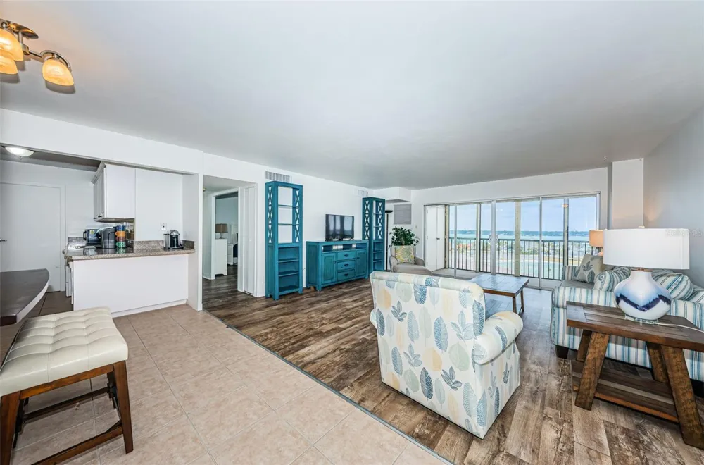 10355 PARADISE BOULEVARD #711 Treasure Island, FL 33706