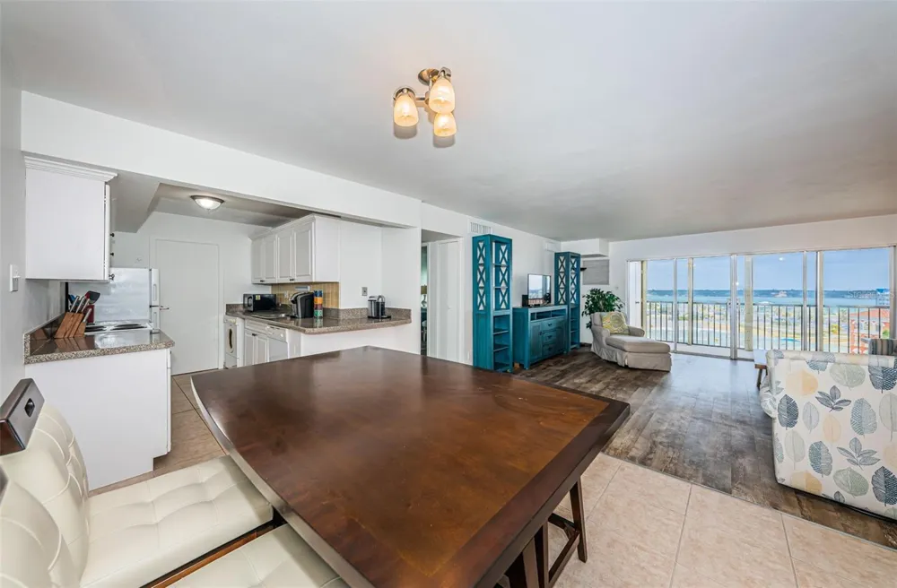 10355 PARADISE BOULEVARD #711 Treasure Island, FL 33706