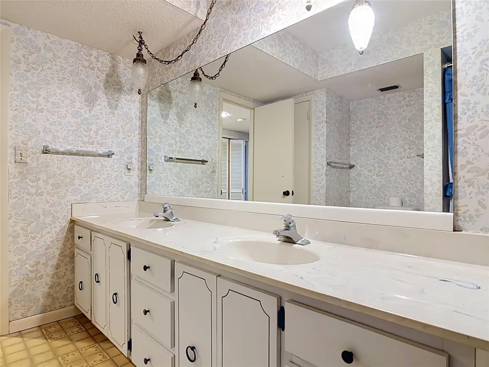 108 RIO PINAR DRIVE Ormond Beach, FL 32174