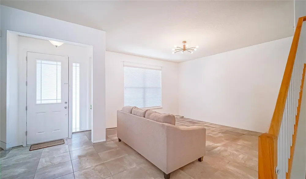 8415 LOVETT AVENUE Orlando, FL 32832