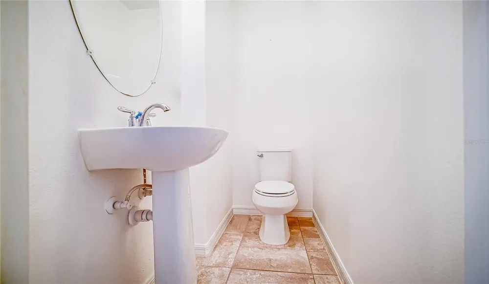 8415 LOVETT AVENUE Orlando, FL 32832