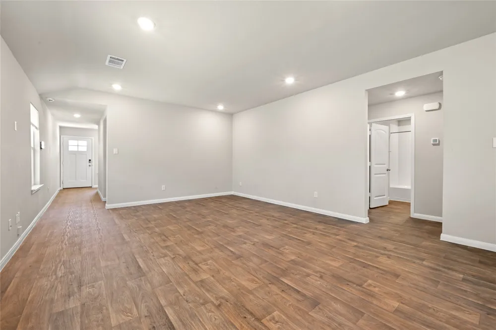 510 Apache Plum Drive Kyle, TX 78640