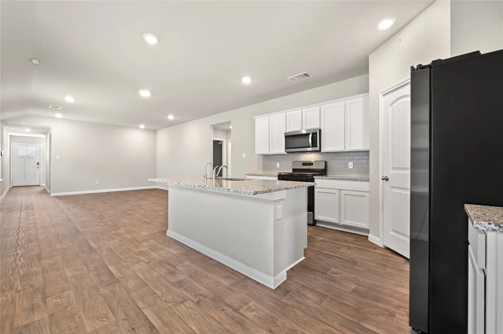 510 Apache Plum Drive Kyle, TX 78640