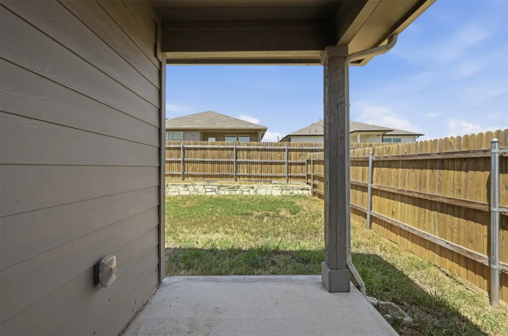 510 Apache Plum Drive Kyle, TX 78640
