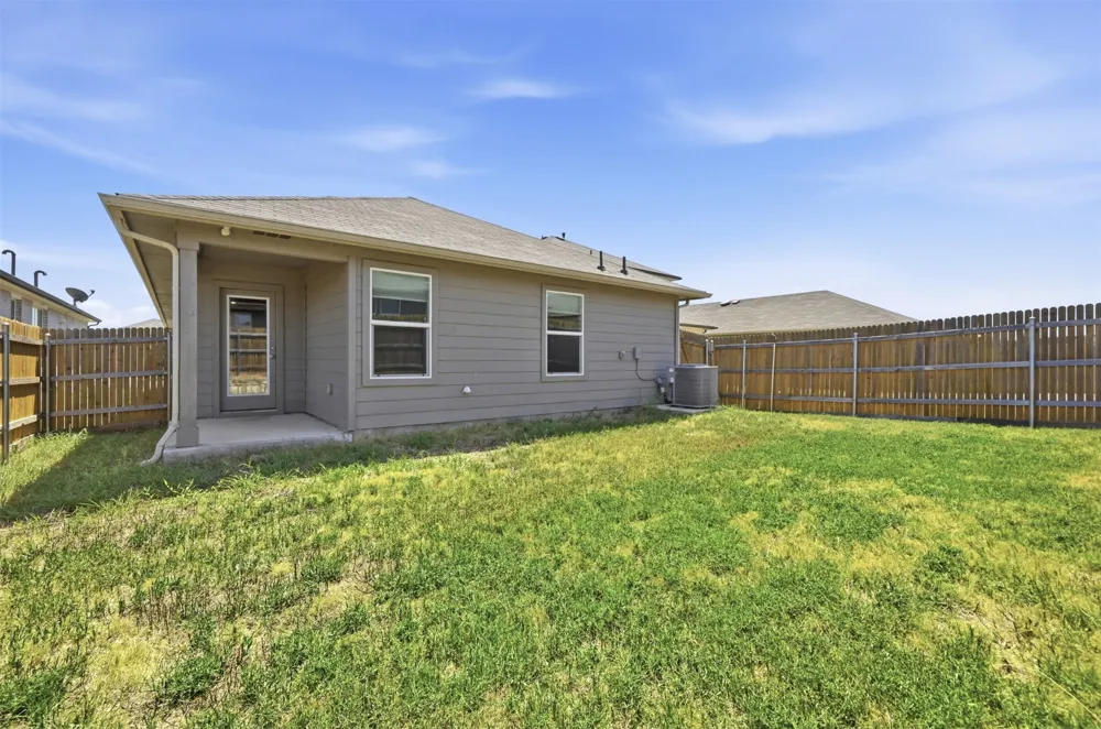 510 Apache Plum Drive Kyle, TX 78640