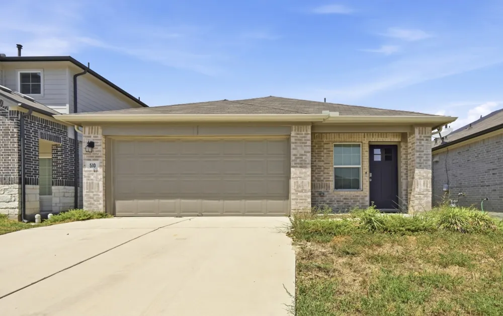 510 Apache Plum Drive Kyle, TX 78640