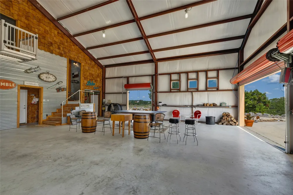 2611 WESTVIEW DR Canyon Lake, TX 78133