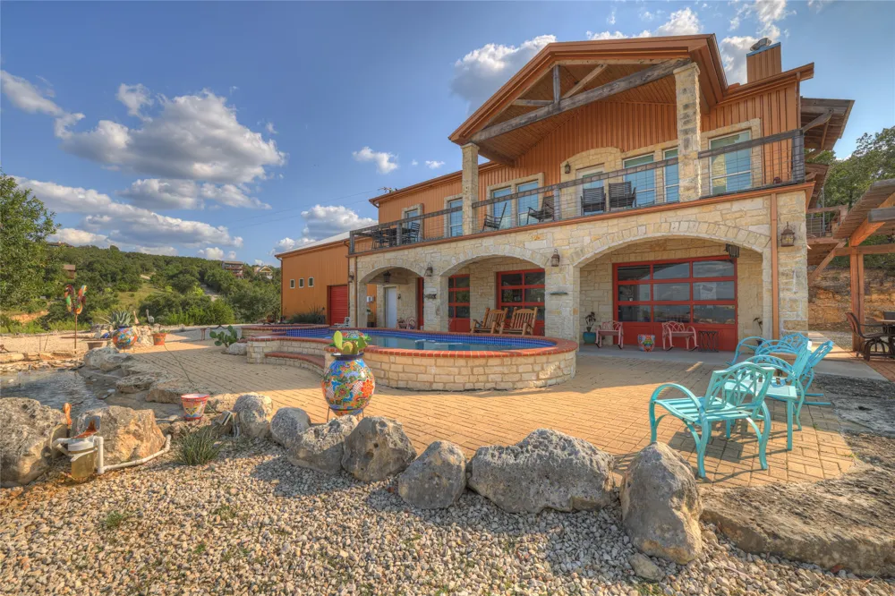 2611 WESTVIEW DR Canyon Lake, TX 78133