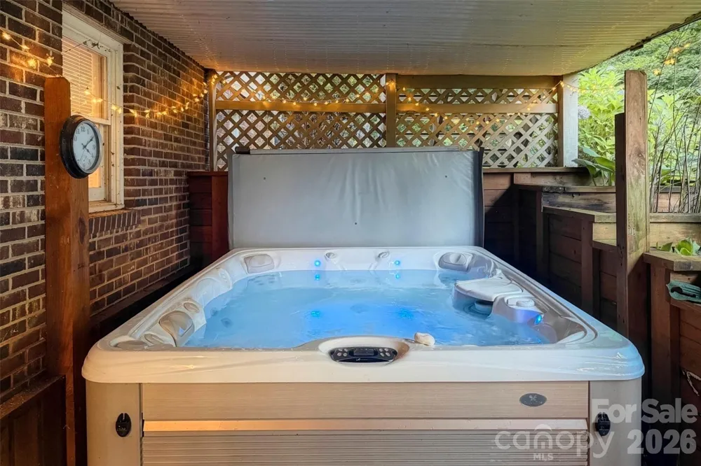 266 Cedarbrook Lane Nebo, NC 28761