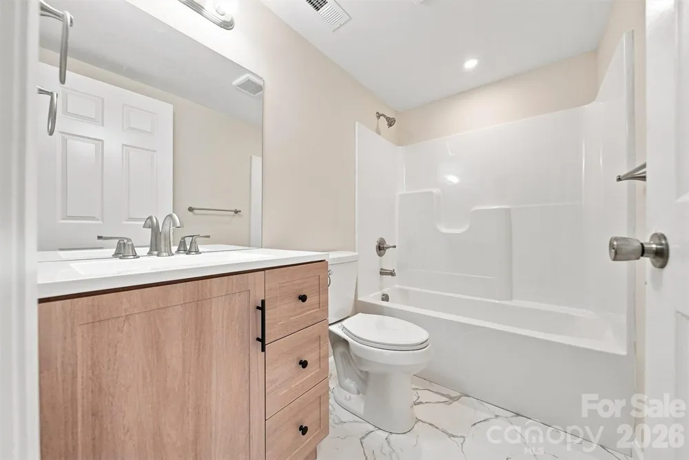 109 Countryside Drive SE Lenoir, NC 28645