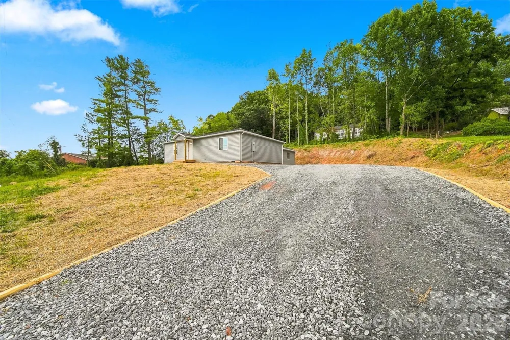 109 Countryside Drive SE Lenoir, NC 28645