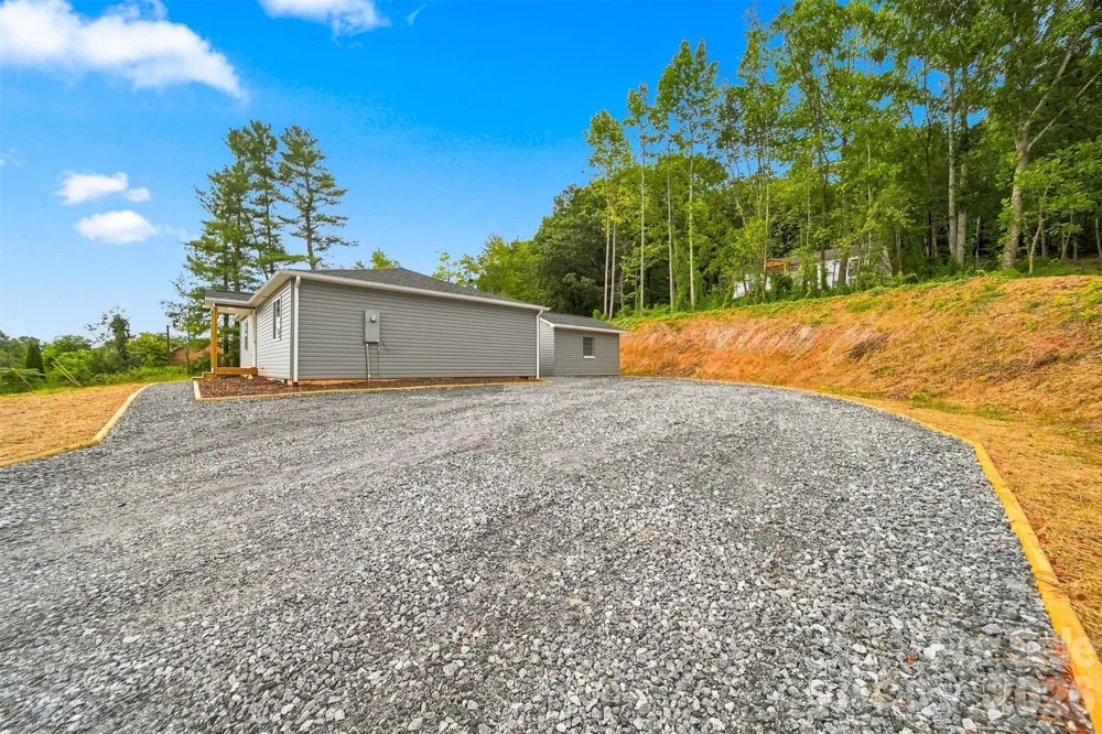 109 Countryside Drive SE Lenoir, NC 28645