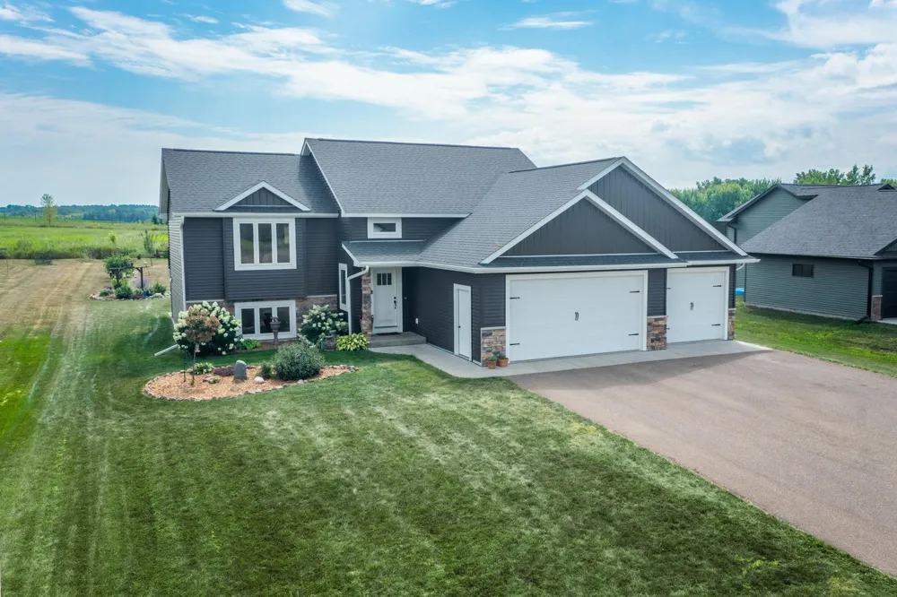 1623 72nd Avenue Hammond, WI 54015