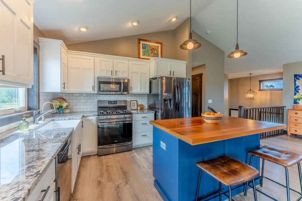 1623 72nd Avenue Hammond, WI 54015