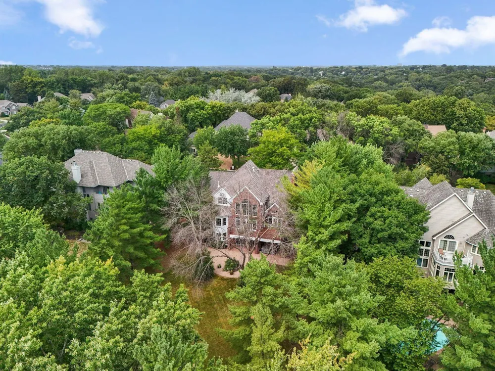 10797 Purdey Road Eden Prairie, MN 55347