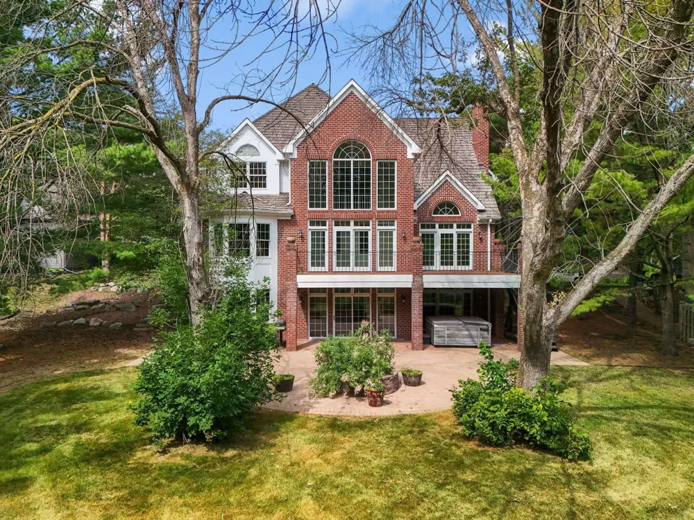 10797 Purdey Road Eden Prairie, MN 55347