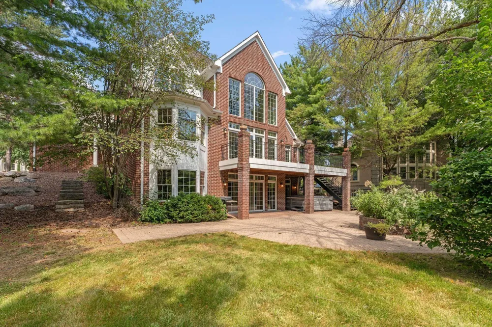 10797 Purdey Road Eden Prairie, MN 55347