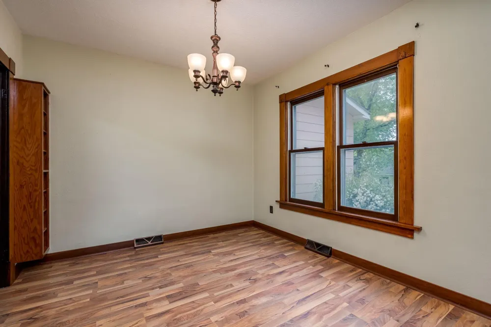 303 Broadway Hanska, MN 56041