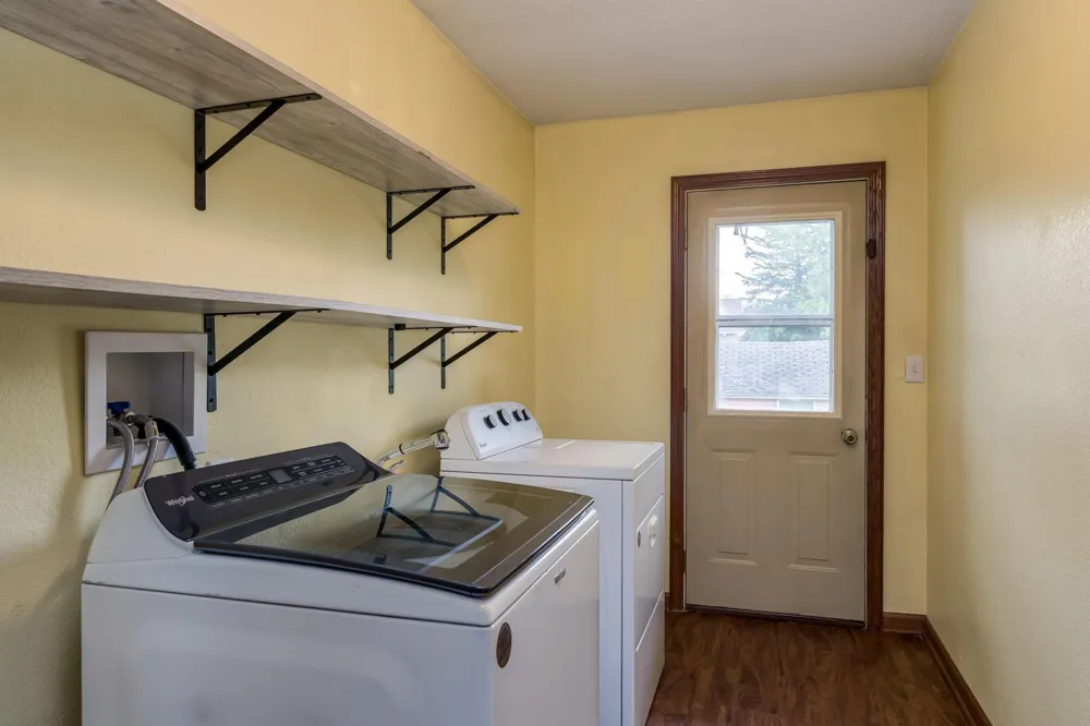 303 Broadway Hanska, MN 56041