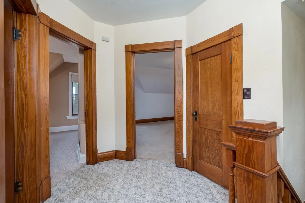 303 Broadway Hanska, MN 56041
