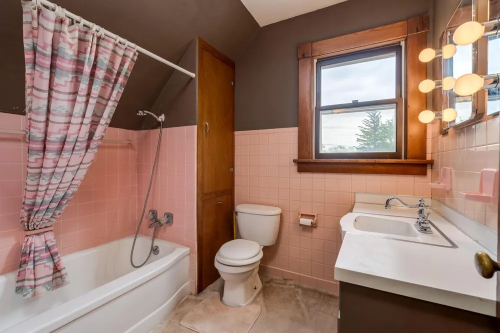 303 Broadway Hanska, MN 56041