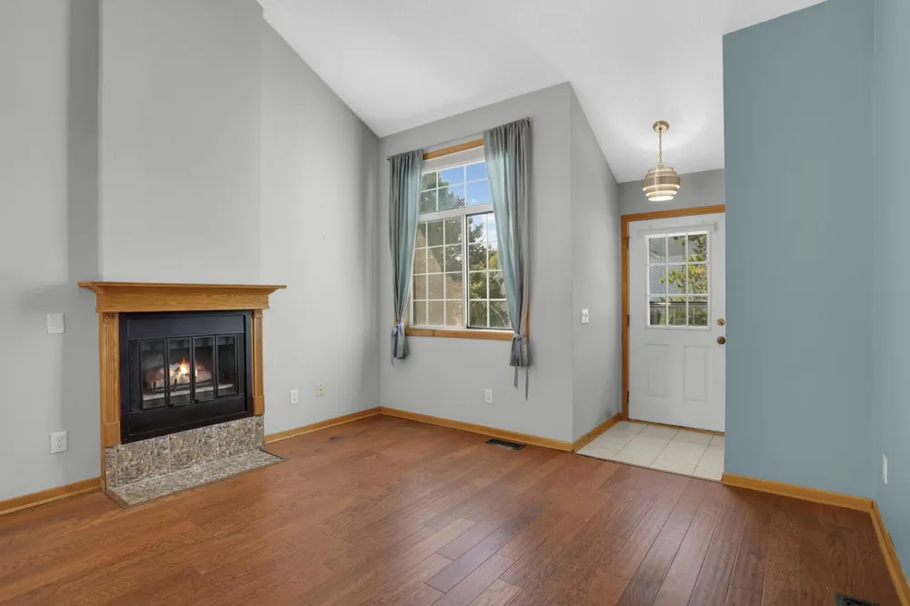 12830 Echo Lane Apple Valley, MN 55124