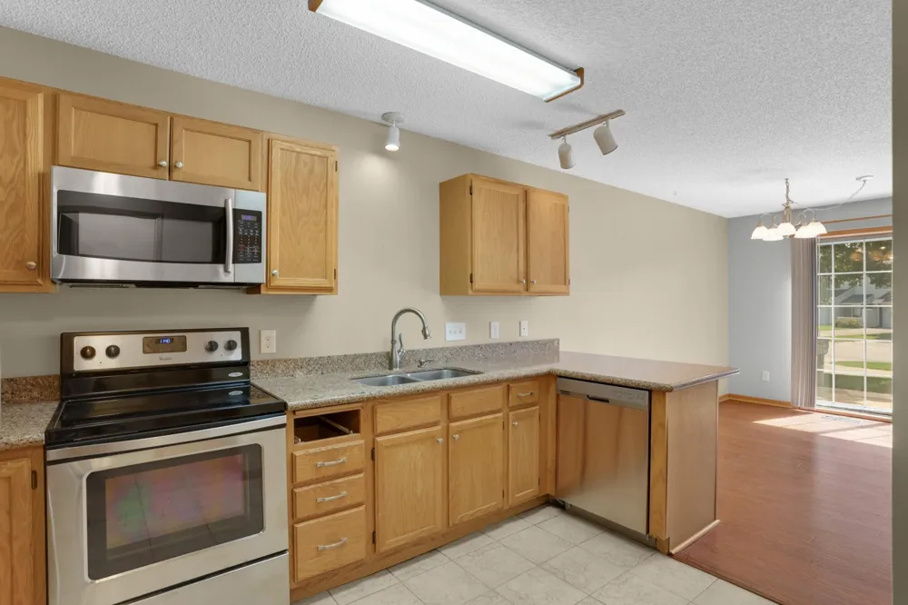 12830 Echo Lane Apple Valley, MN 55124