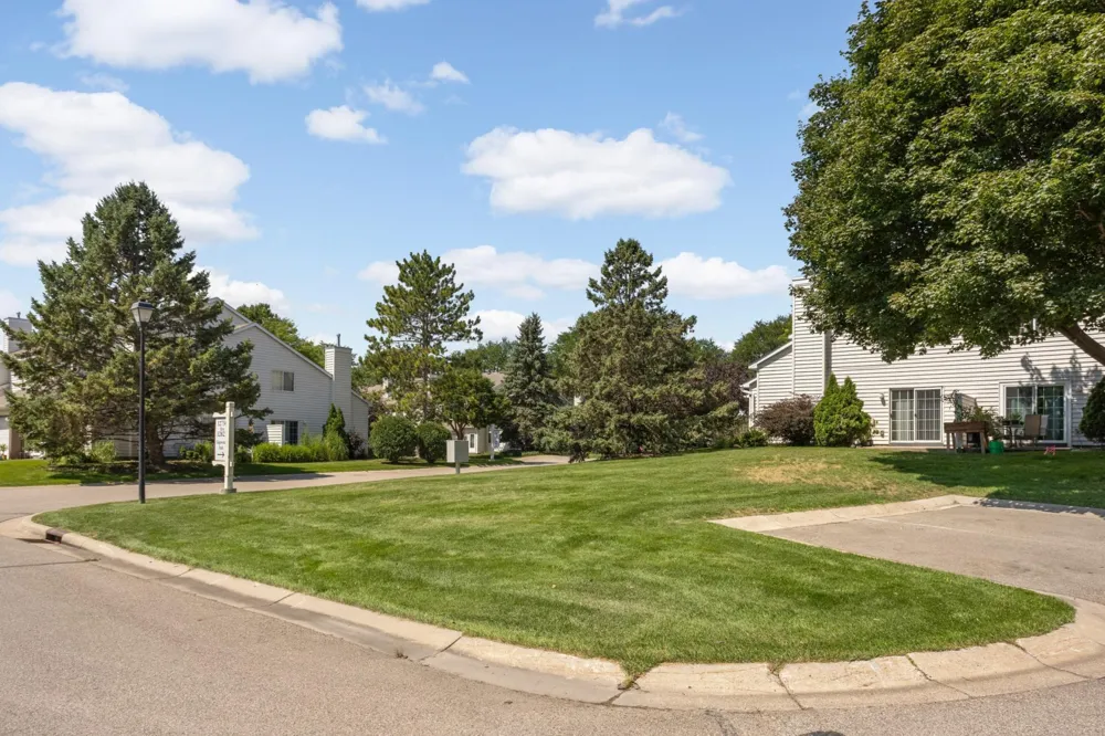 12830 Echo Lane Apple Valley, MN 55124