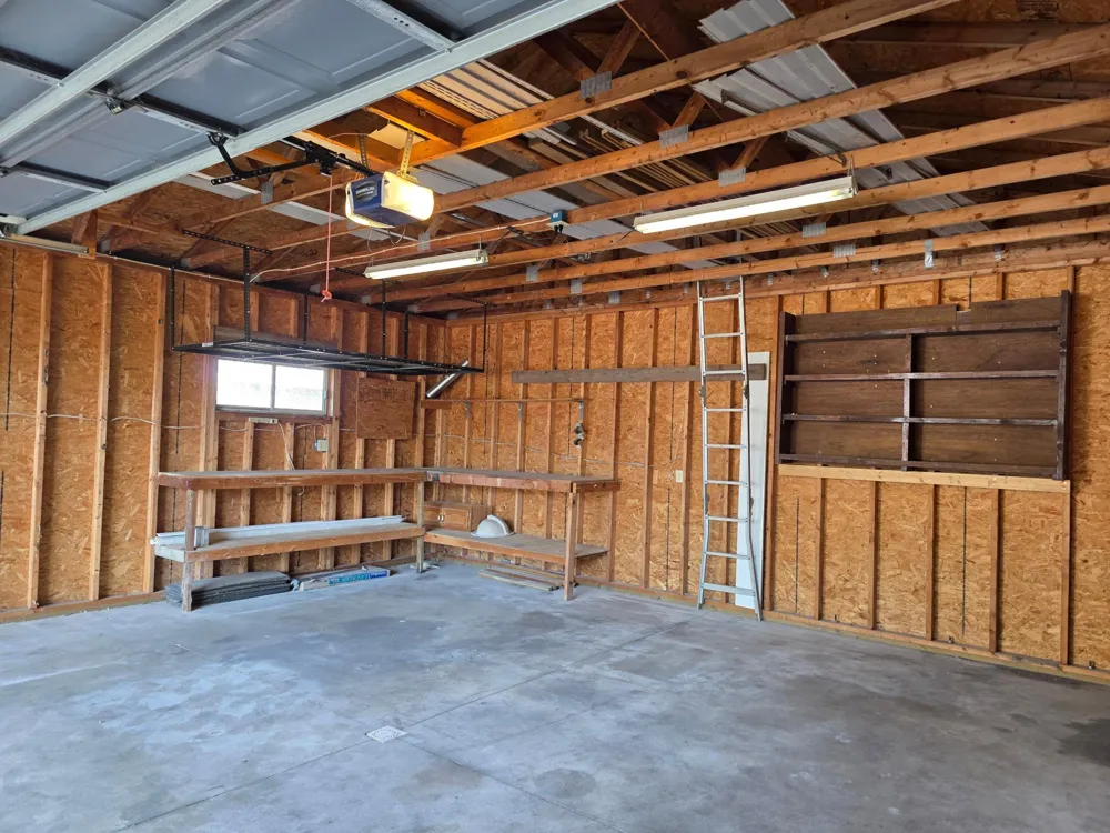 320 6th Avenue NE Plainview, MN 55964