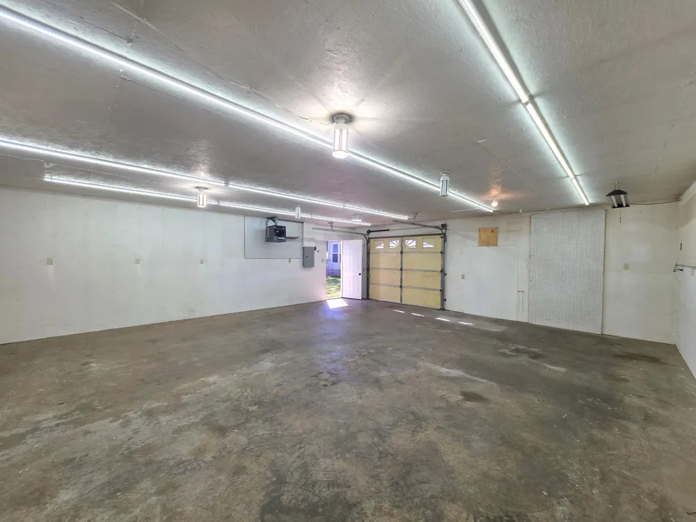 320 6th Avenue NE Plainview, MN 55964