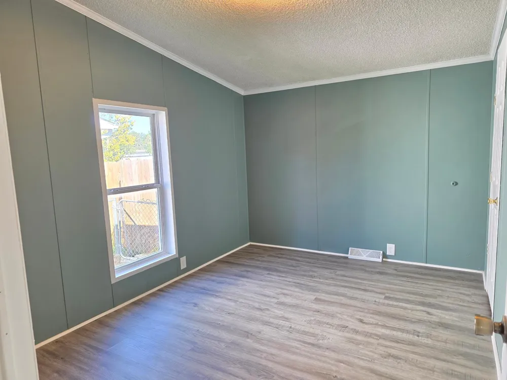 320 6th Avenue NE Plainview, MN 55964