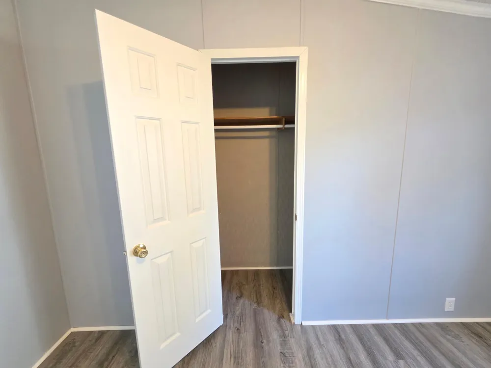 320 6th Avenue NE Plainview, MN 55964