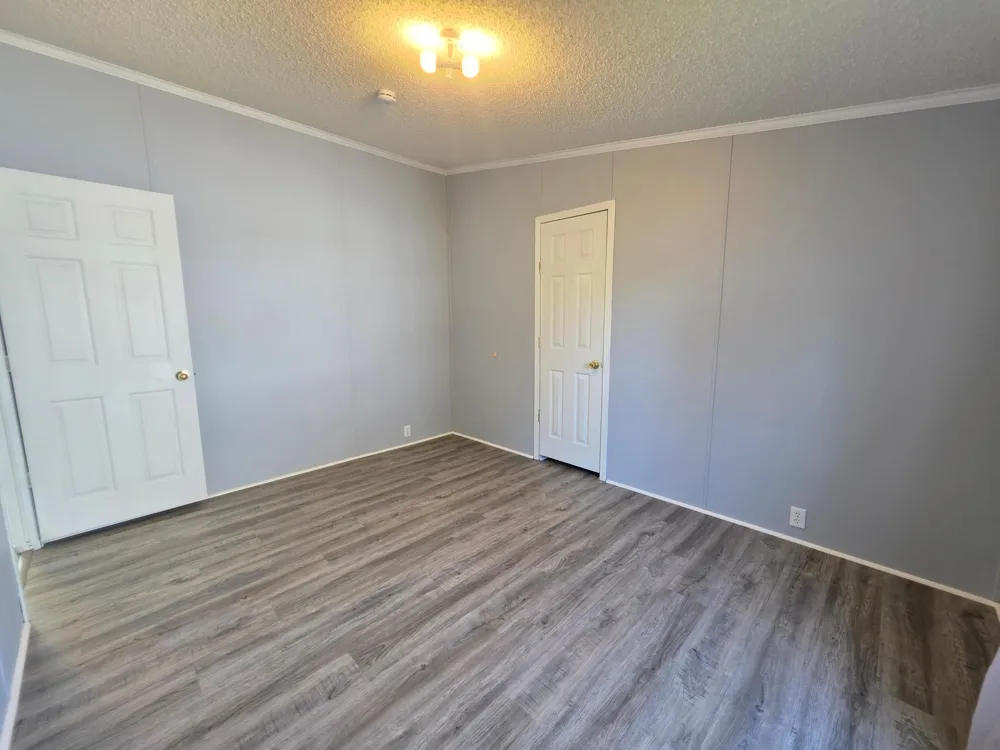 320 6th Avenue NE Plainview, MN 55964