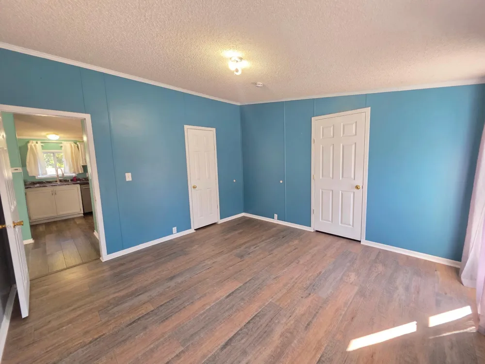 320 6th Avenue NE Plainview, MN 55964