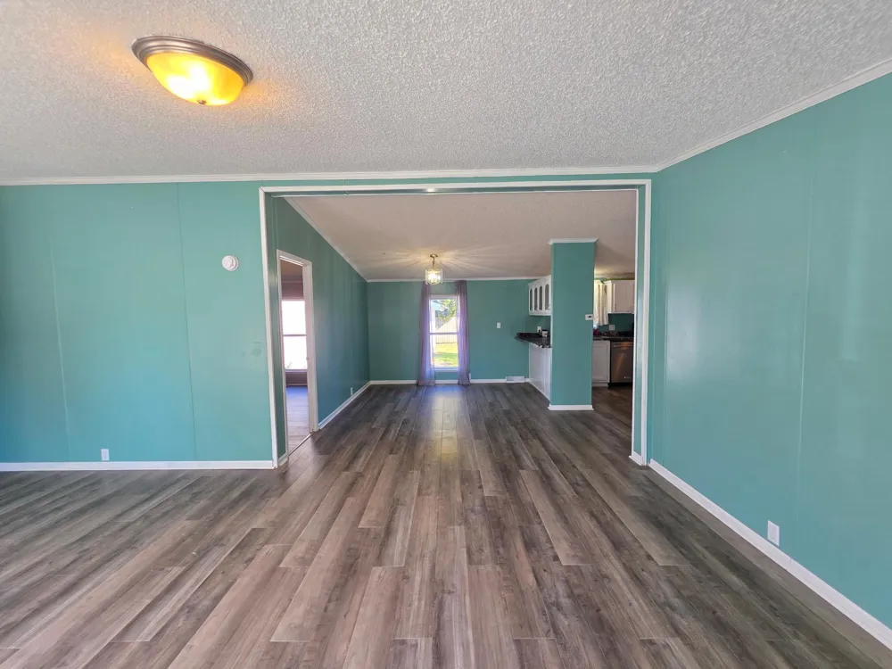 320 6th Avenue NE Plainview, MN 55964