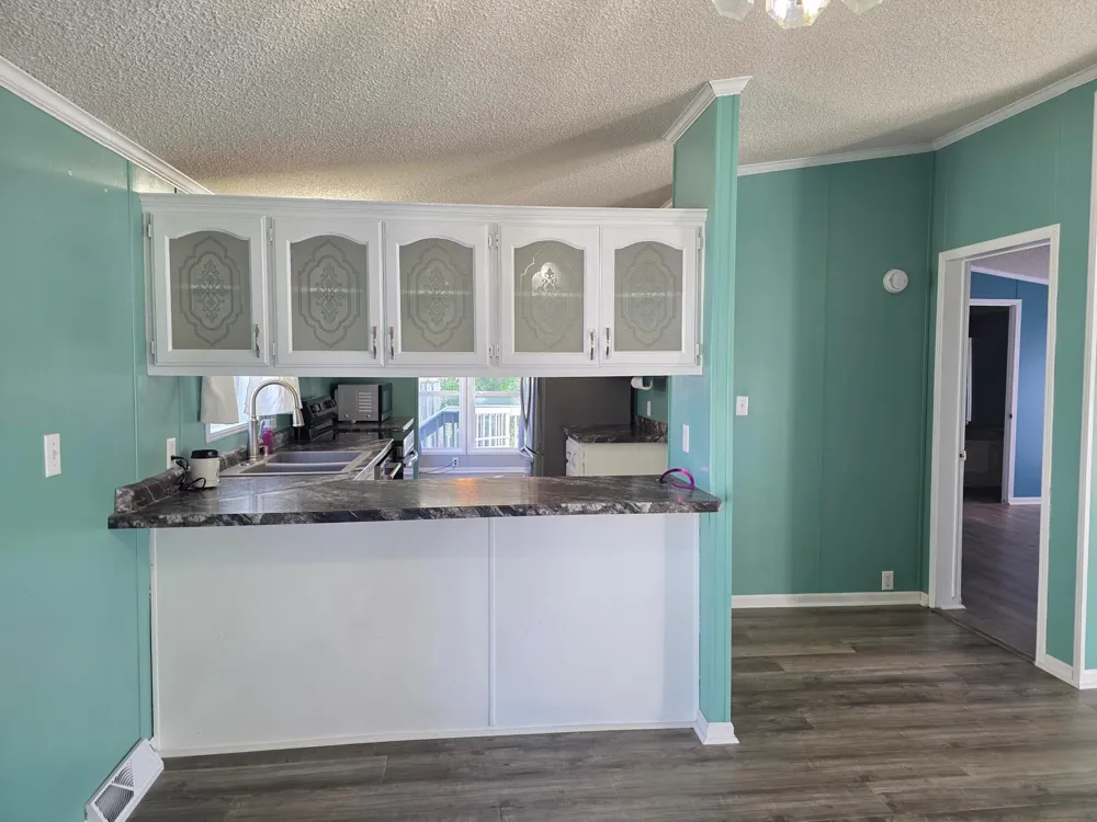 320 6th Avenue NE Plainview, MN 55964