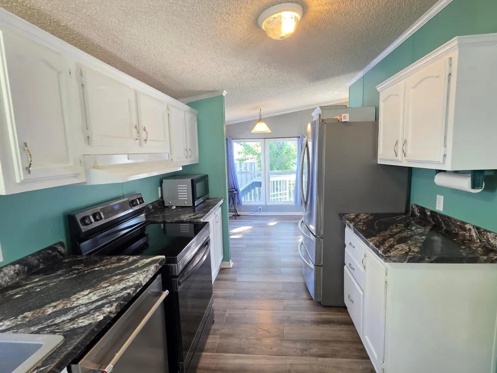 320 6th Avenue NE Plainview, MN 55964