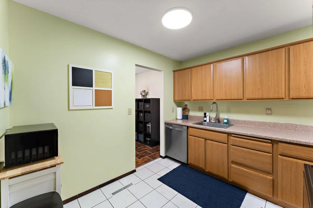 1224 Wagon Wheel Road Hopkins, MN 55343