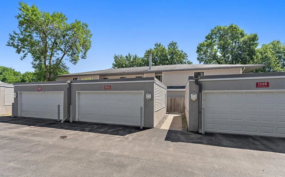 1224 Wagon Wheel Road Hopkins, MN 55343